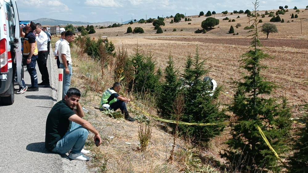 Takla atan otomobilin altında kalan uzman çavuş şehit oldu 1